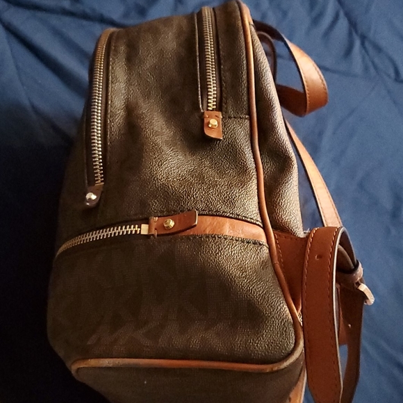 Michael kors backpack - Picture 3 of 6